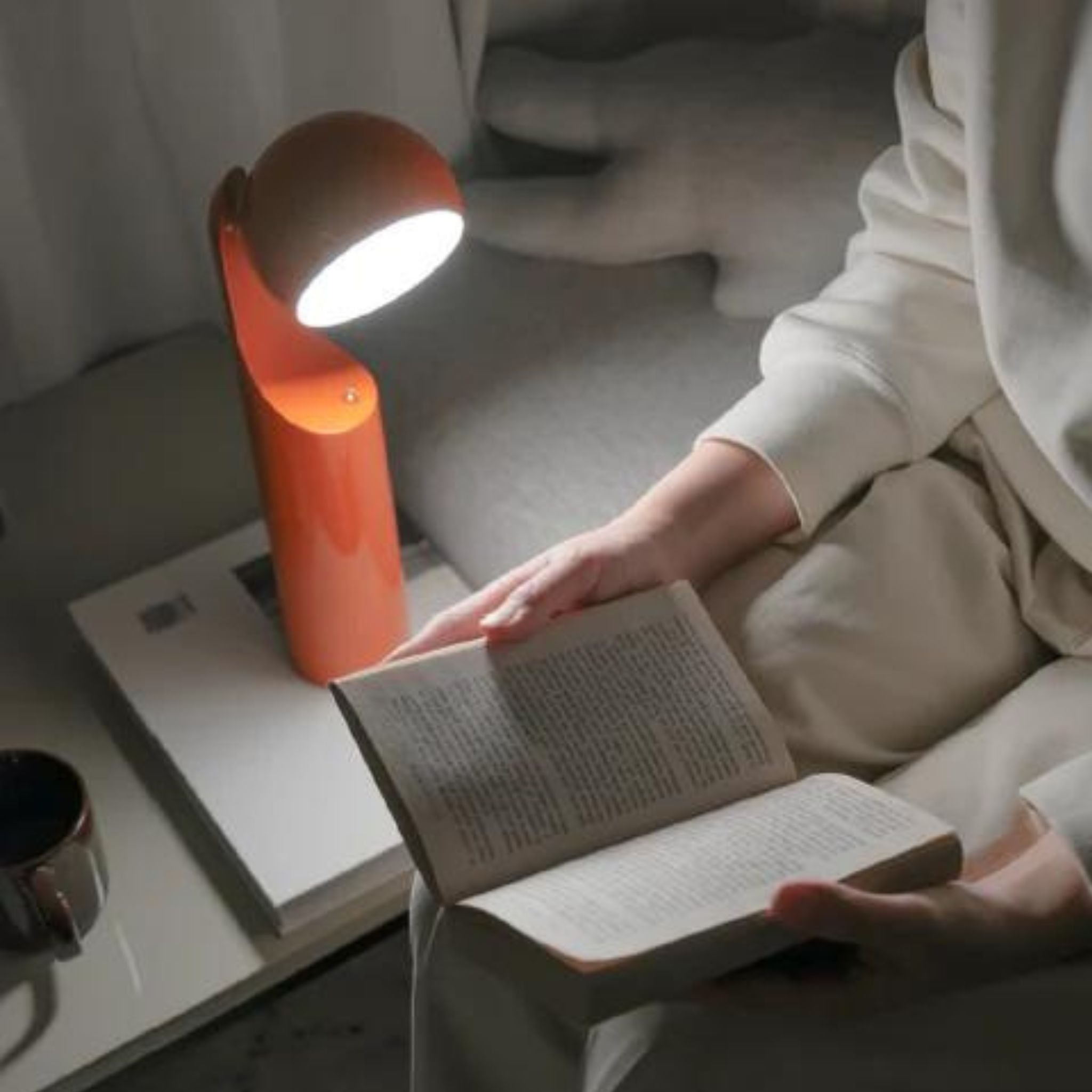 MONO Portable Reading Lamp