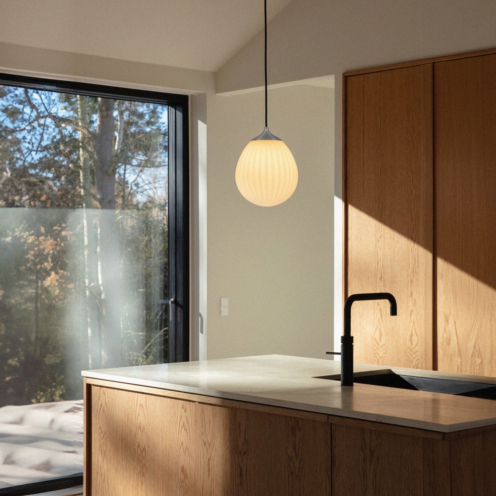 Around the World Pendant - Valley Variety - Umage