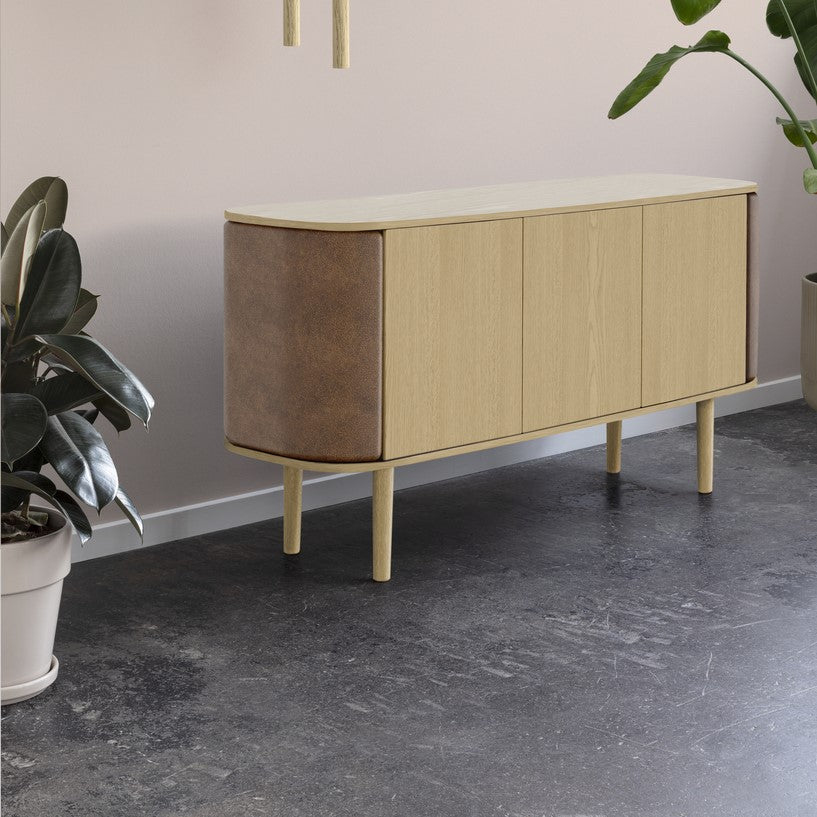 Treasures Cabinet 3 Doors, Oak